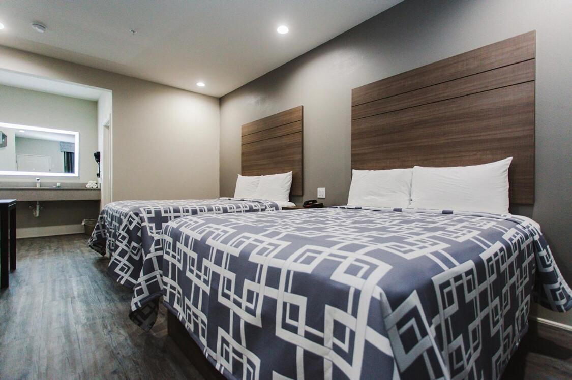 Palace Inn Conroe Luaran gambar
